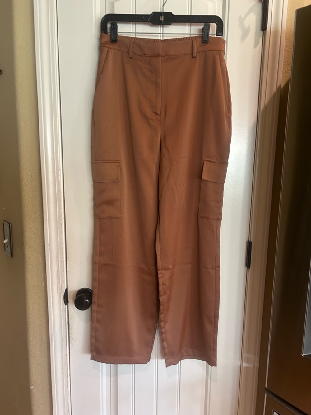 Nicole Miller Wide-Leg Cargo Pants in Rust